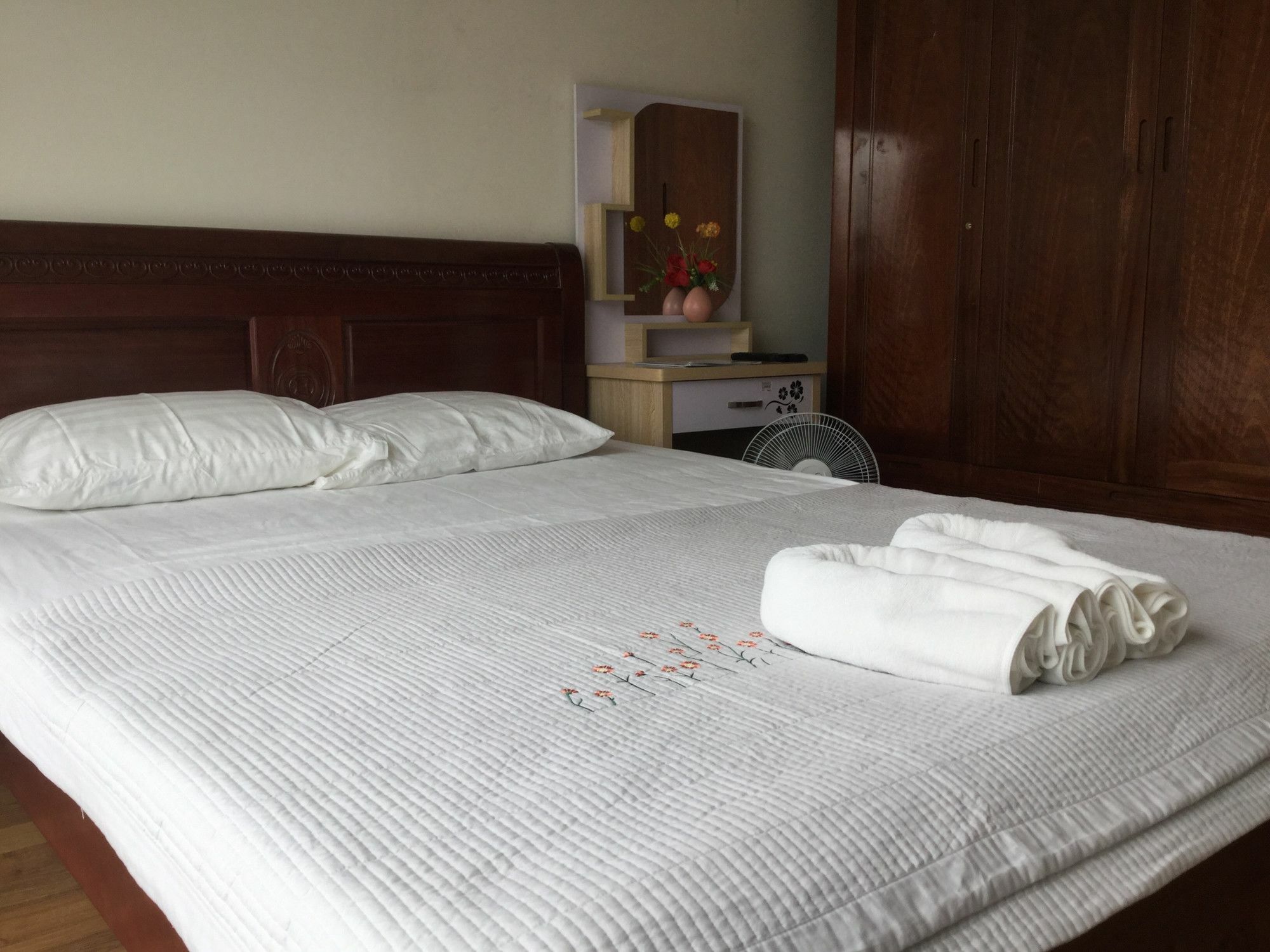 Linda Boutique Homestay Ha Long Esterno foto